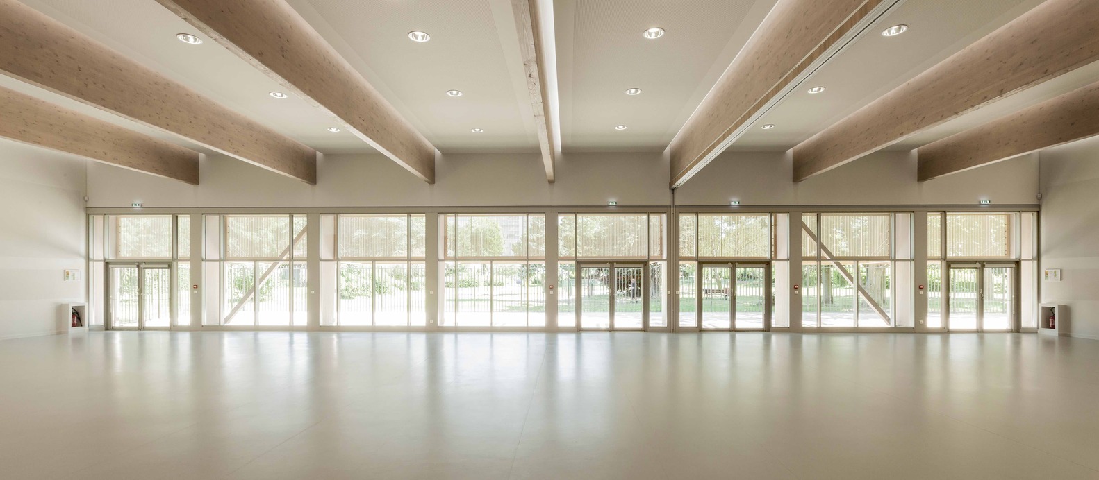 法国安东尼 Espace Mont·Blanc 室内设计-24