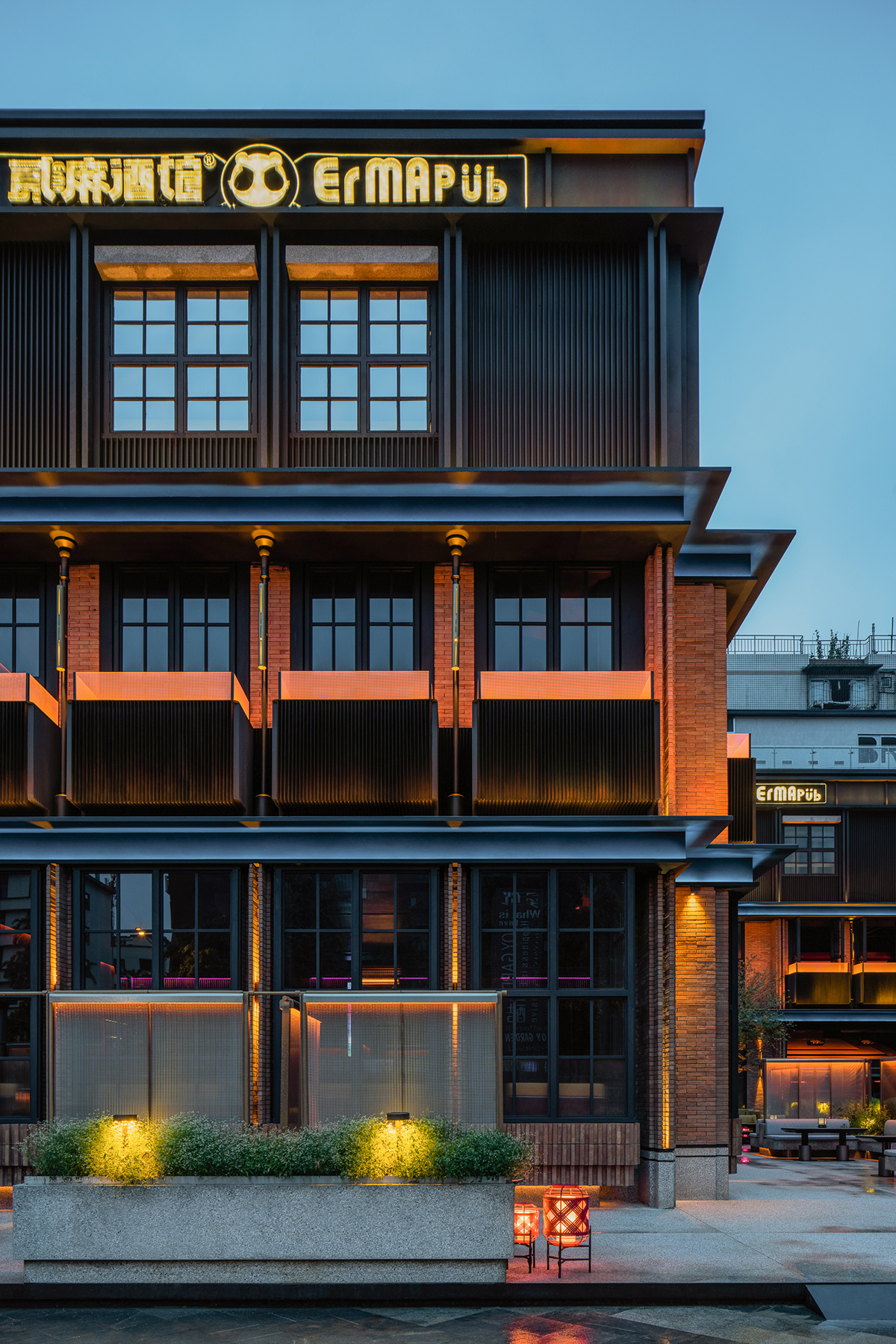 贰麻酒馆太古里店丨中国成都丨HDC蜂鸟设计-1