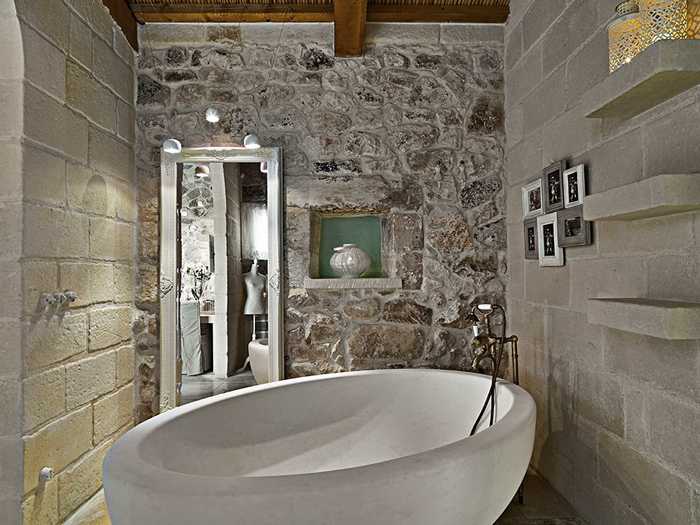 意大利古老石宅，五星酒店的静谧岁月-28