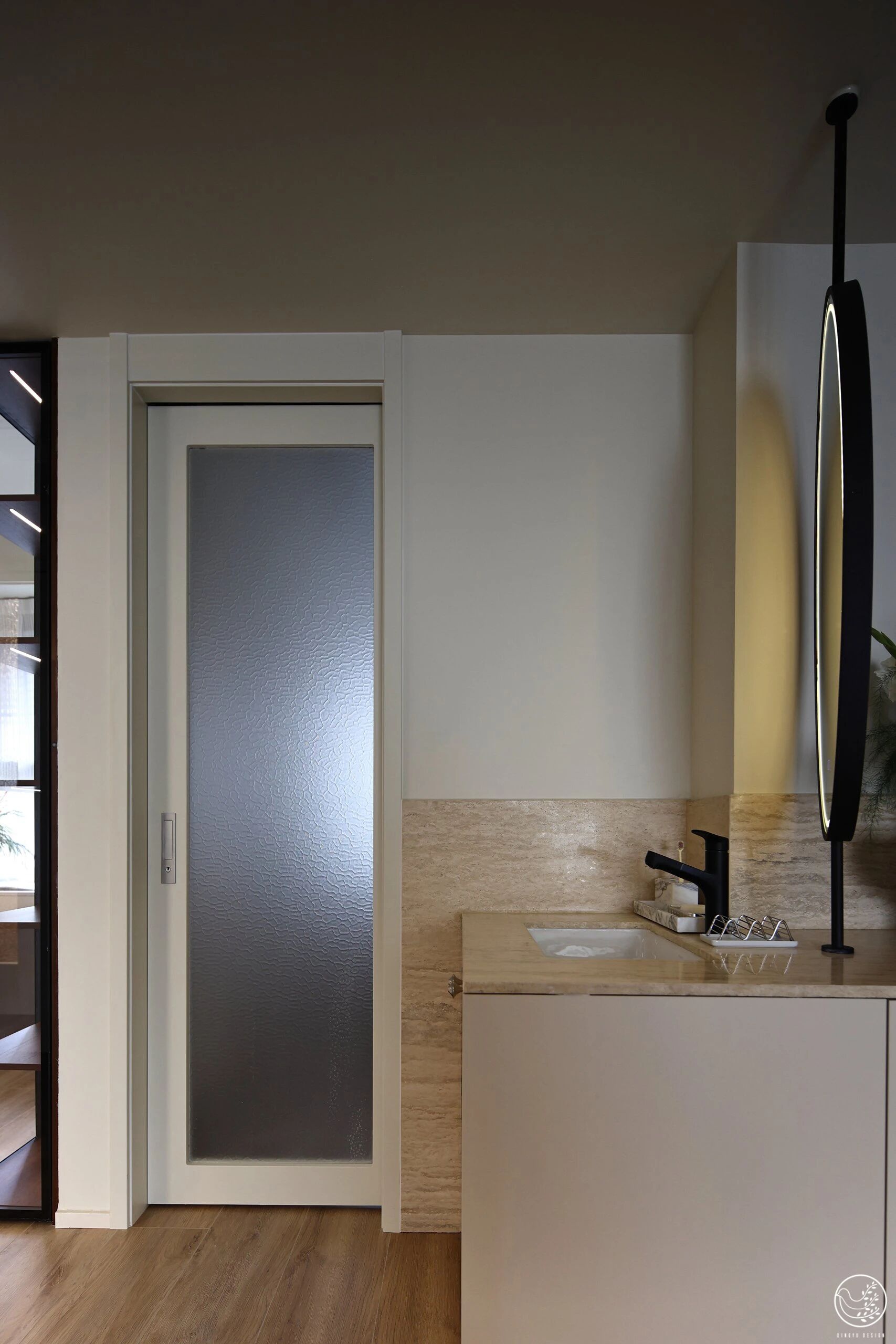 复古且时髦，在松弛与精致之间游刃有余-59