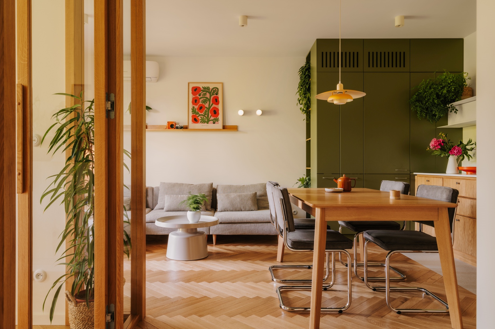 克拉科夫精美公寓设计丨波兰克拉科夫丨One Desk-0