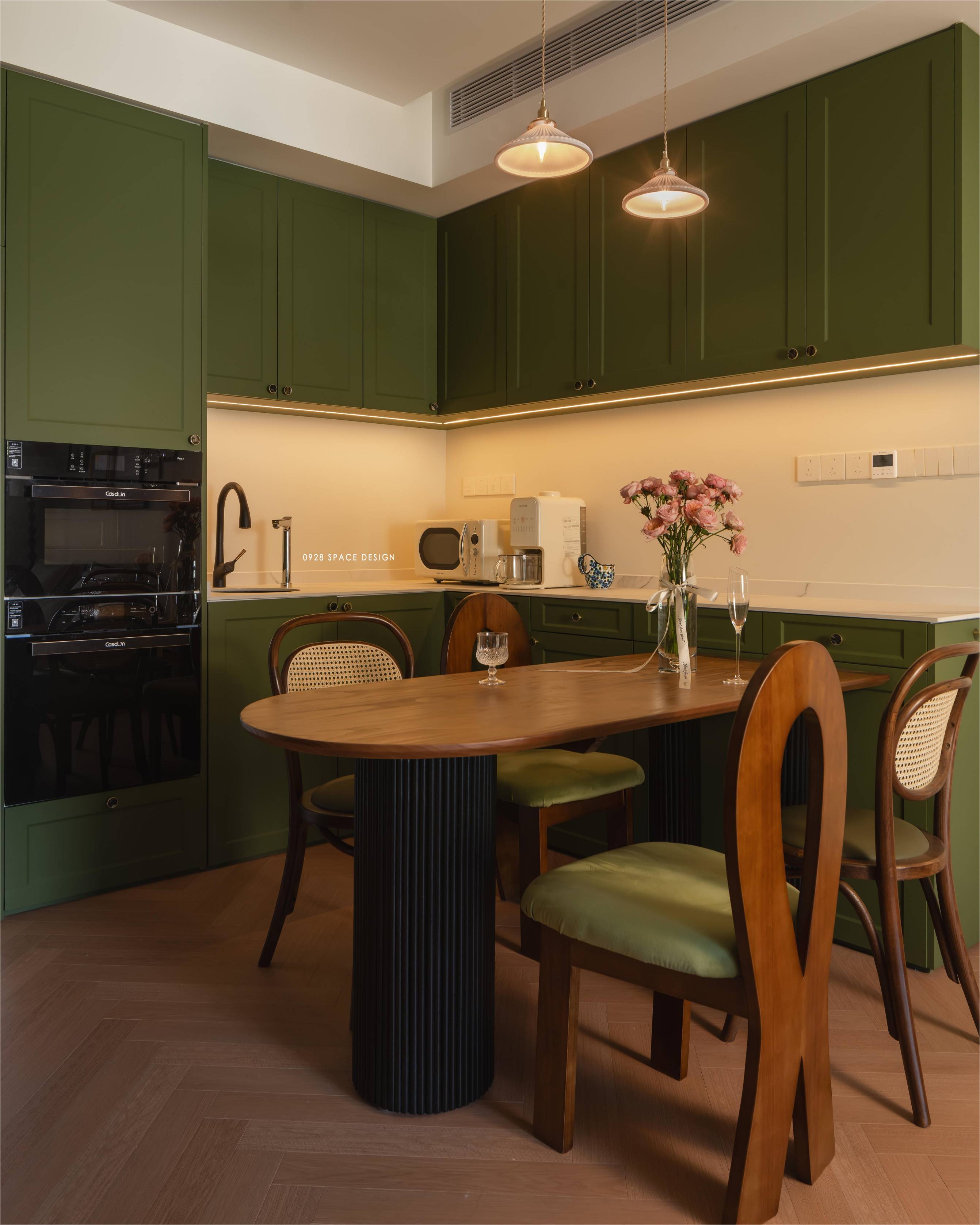 一人一猫的法式复古-45