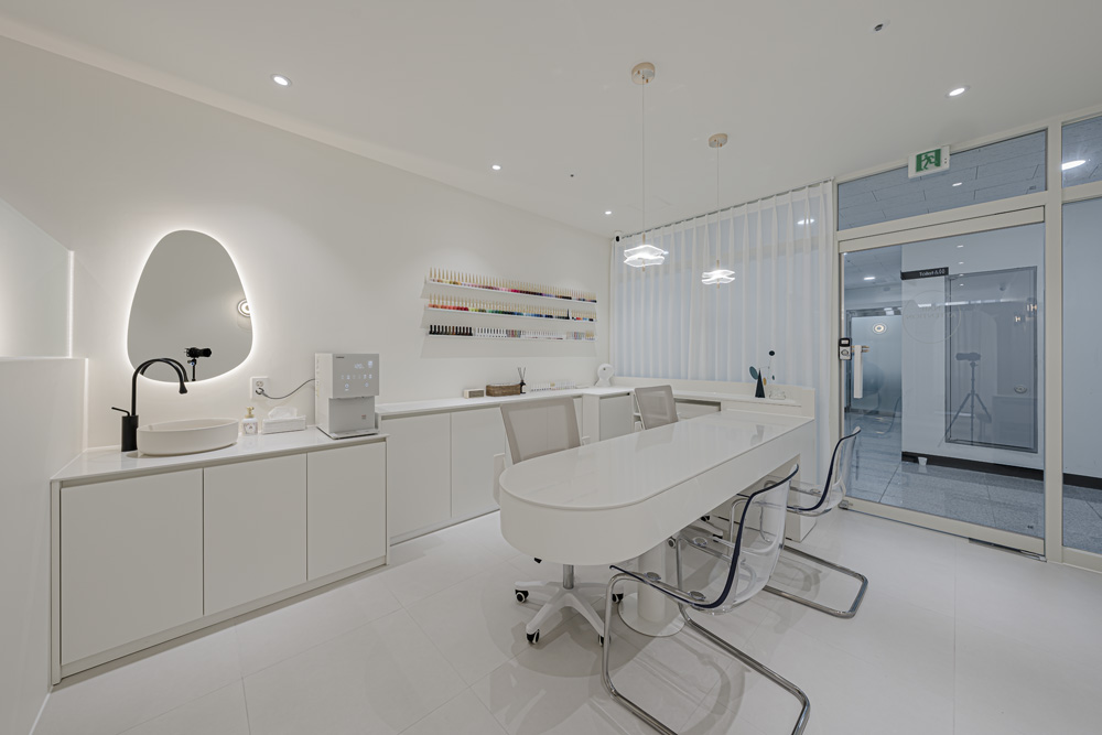 白色极简设计，10 平米小空间大变身-4