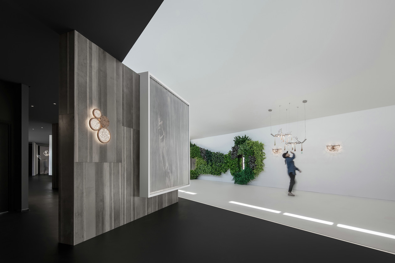 崔树 | 遇见一束光的设计-葡萄牙SERIP灯具展厅-18