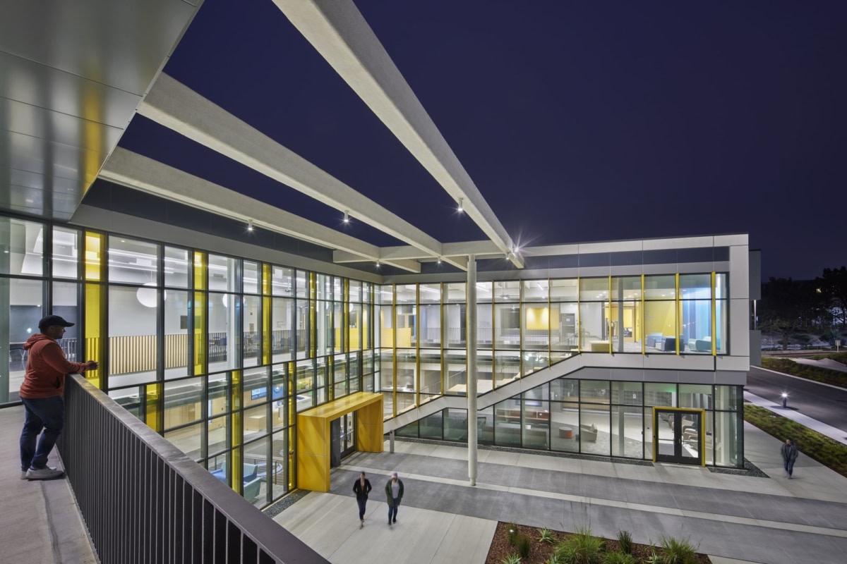 加州州立大学蒙特利湾海獭学生联盟中心丨美国加利福尼亚丨HGA-16