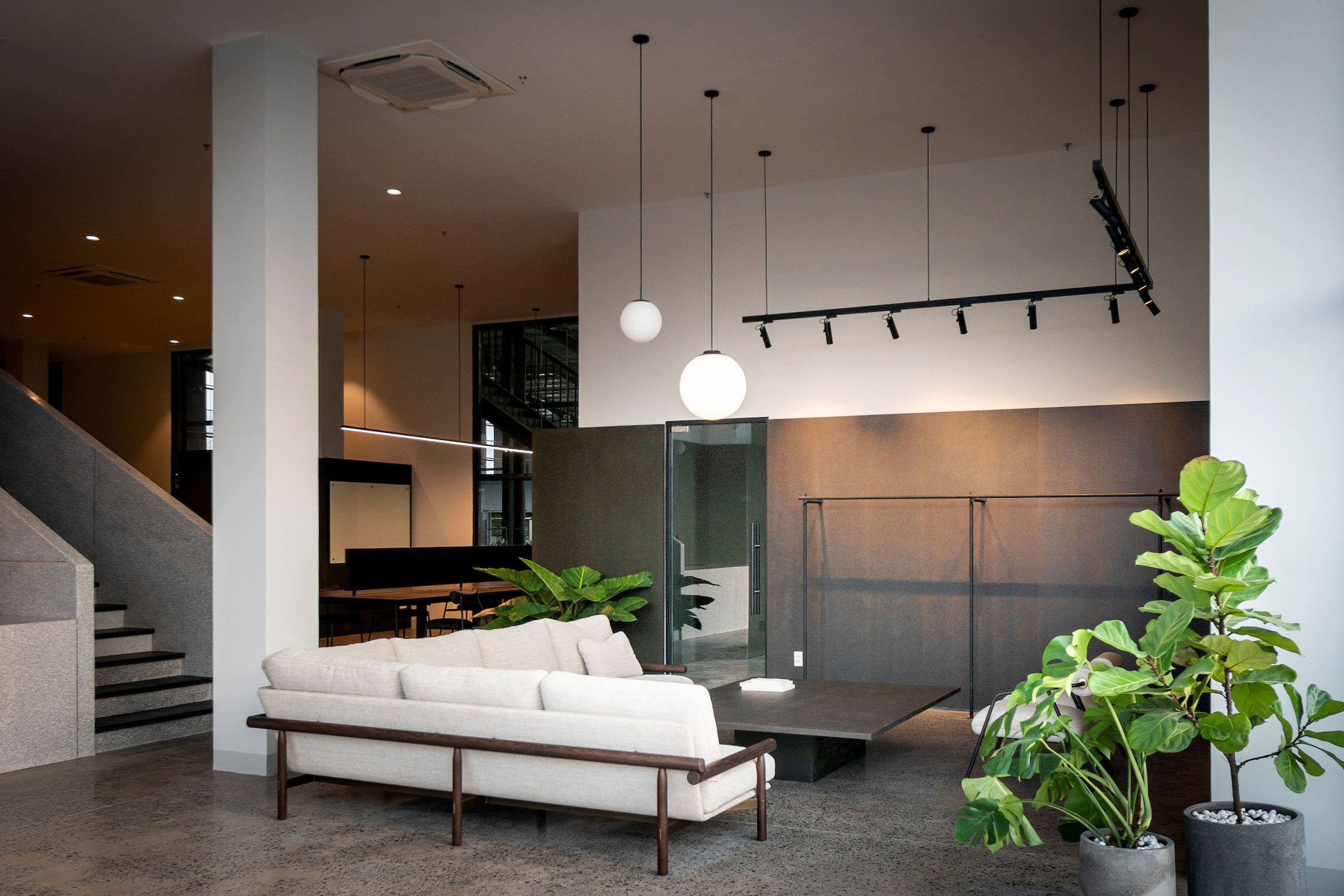 A Clothing Factory That’s Anything but Run-of-the-Mill — Design Anthology-0