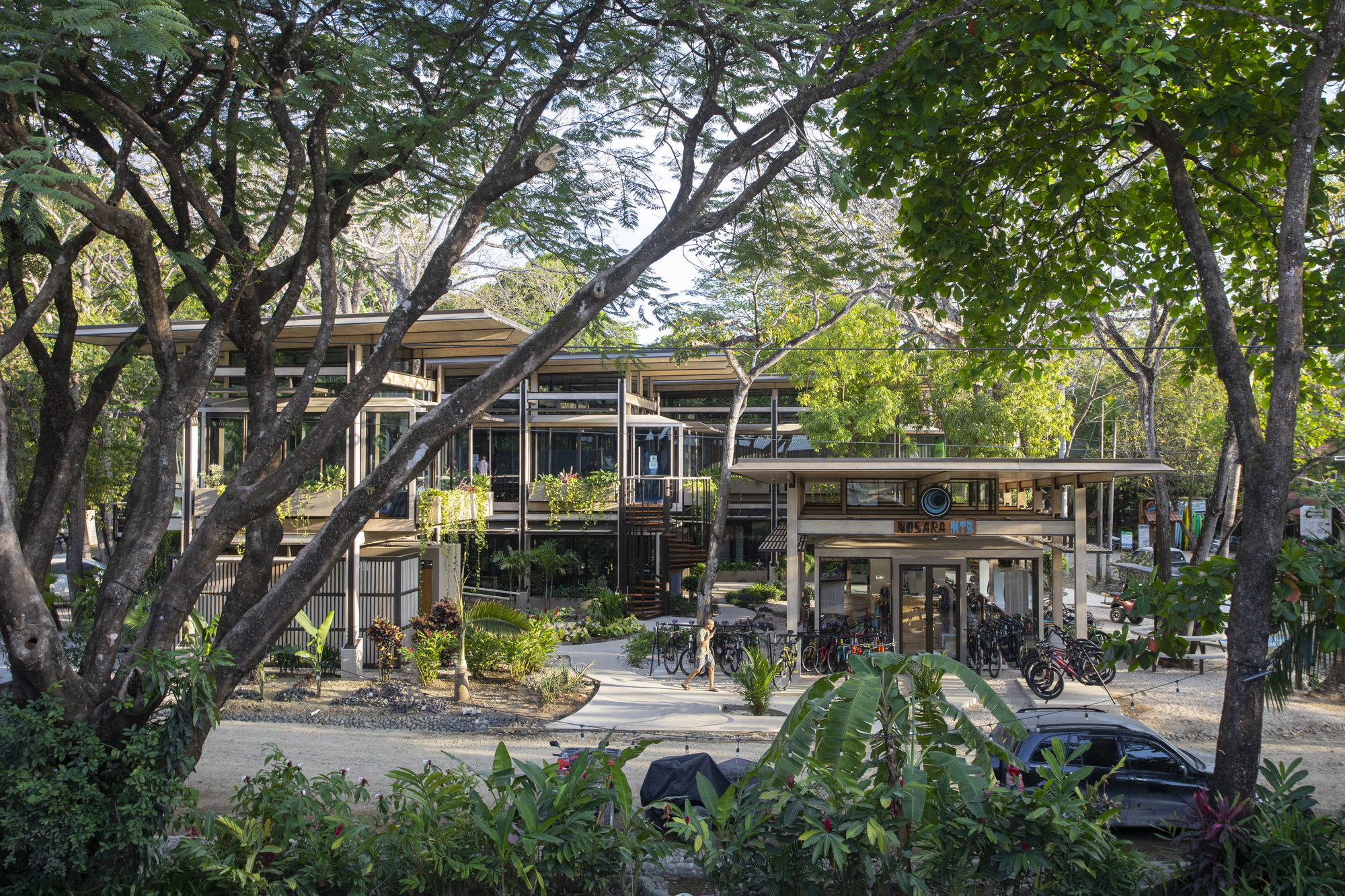 Costa Rica Athletic Center / Studio Saxe-41