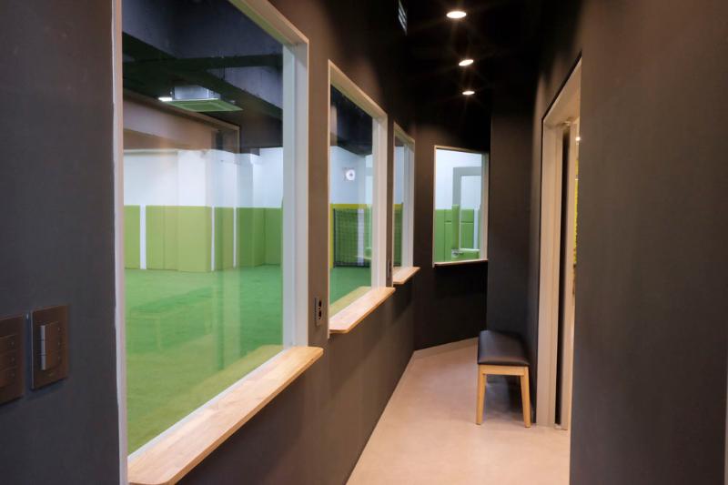 简约氛围的 62 平米室内足球场设计-10