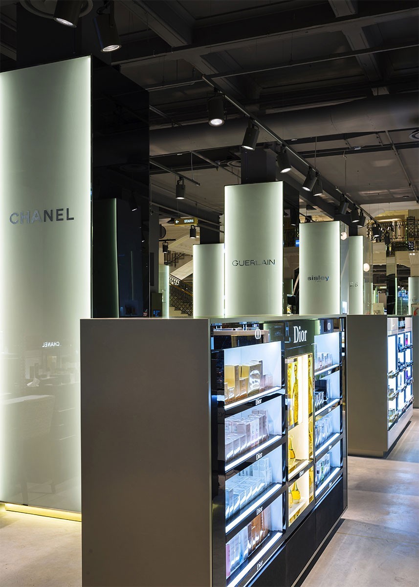 Multibrand Store2丨Vincenzo De Cotiis-2