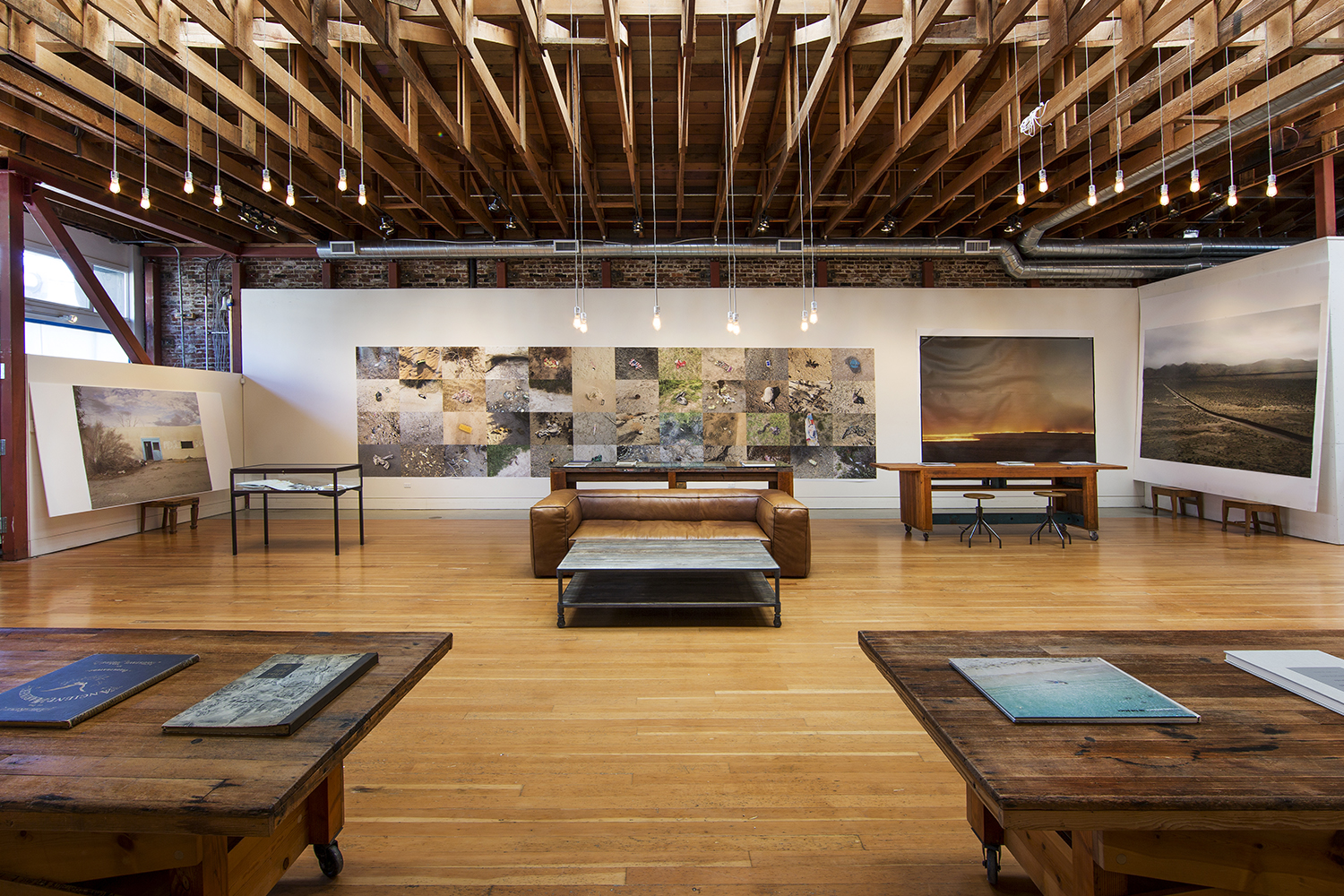 重塑历史 | 摄影师理查德·米斯拉奇的摄影工作室-21