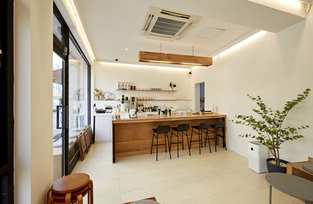 简约风 12 平米咖啡店设计-10