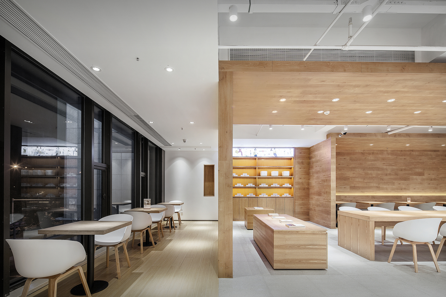 VII XII 餐厅区域设计 | 原木与半透明灯具的明亮空间-20