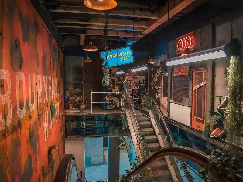 反乌托邦的恣意天堂 | 英国老旧购物中心的重生设计-1