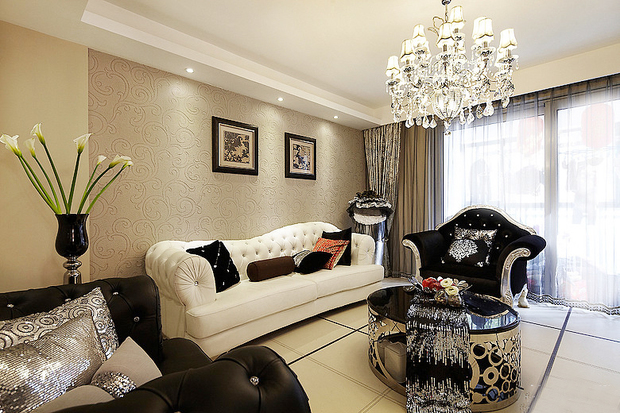 抢眼的家居搭配   105平古典复式奢华居-0