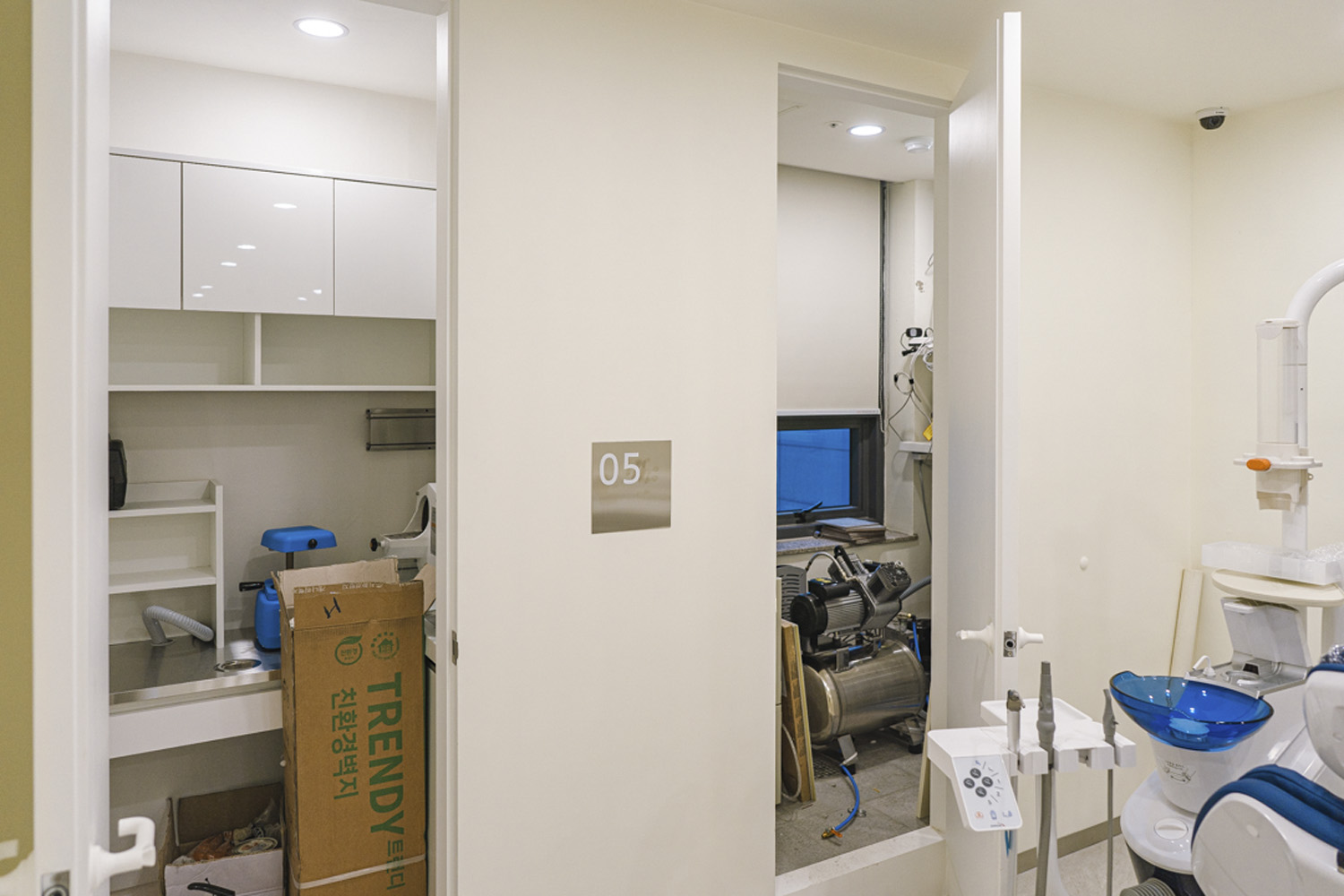明亮简约的 55 平米牙科诊所设计-11
