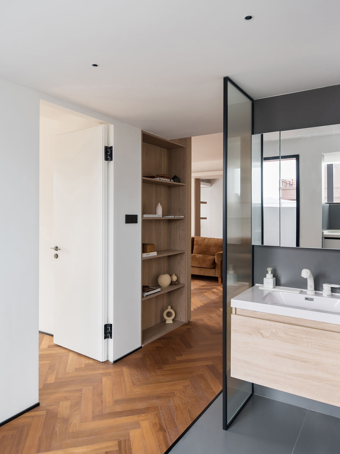 现代精致木质感的住宅-33