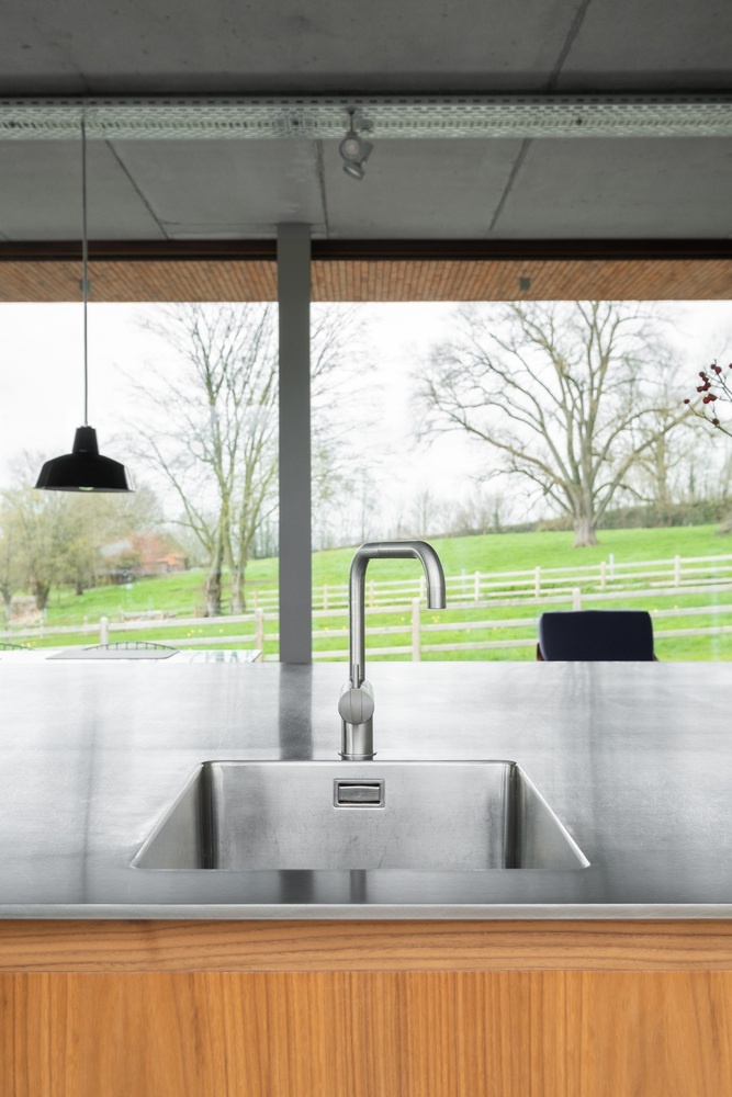 乡间清水混凝土别墅丨比利时丨马腾斯范凯米尔-14