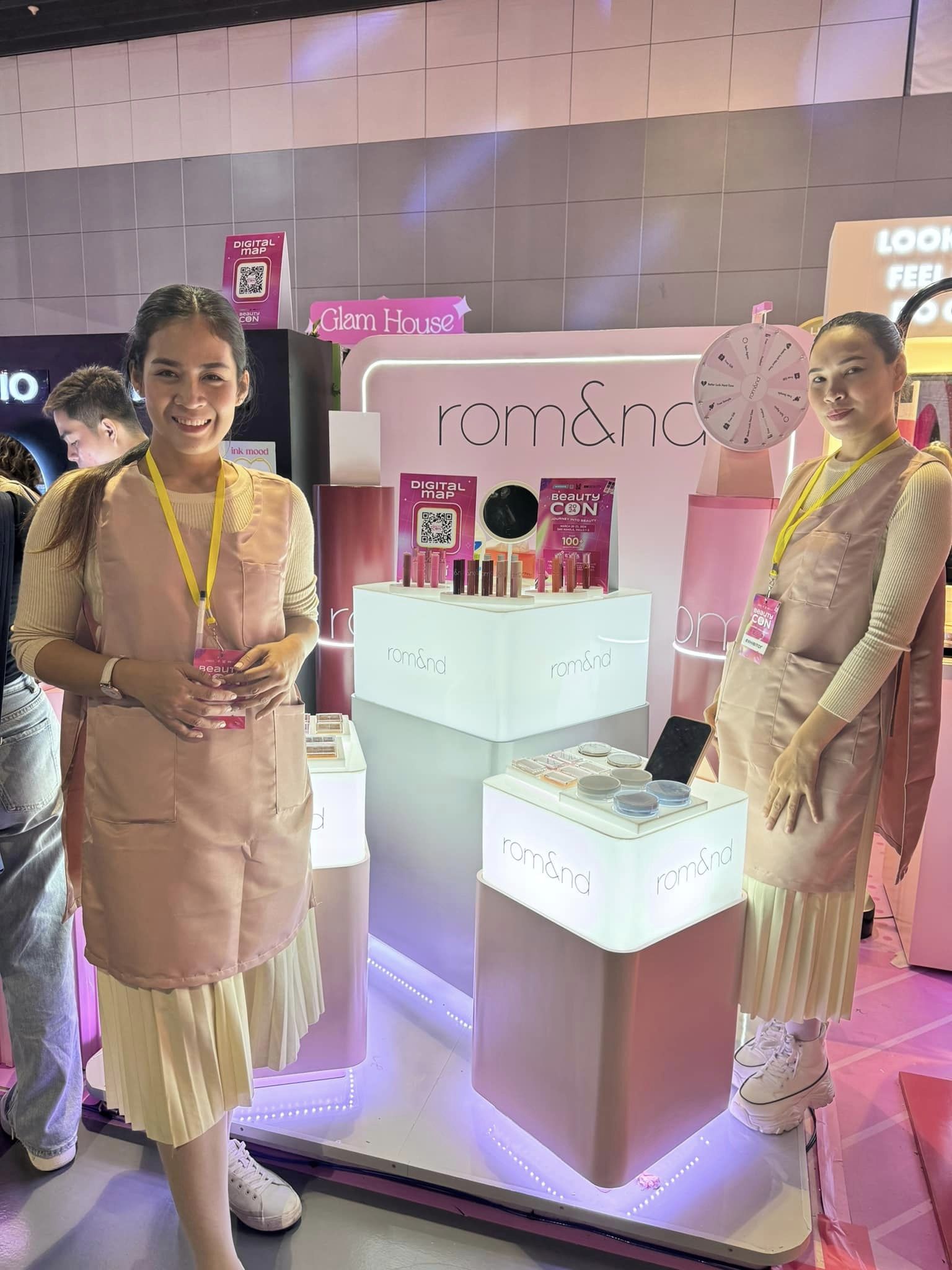 Rom&nd Kiosk - Exhibition Kiosk Design-5
