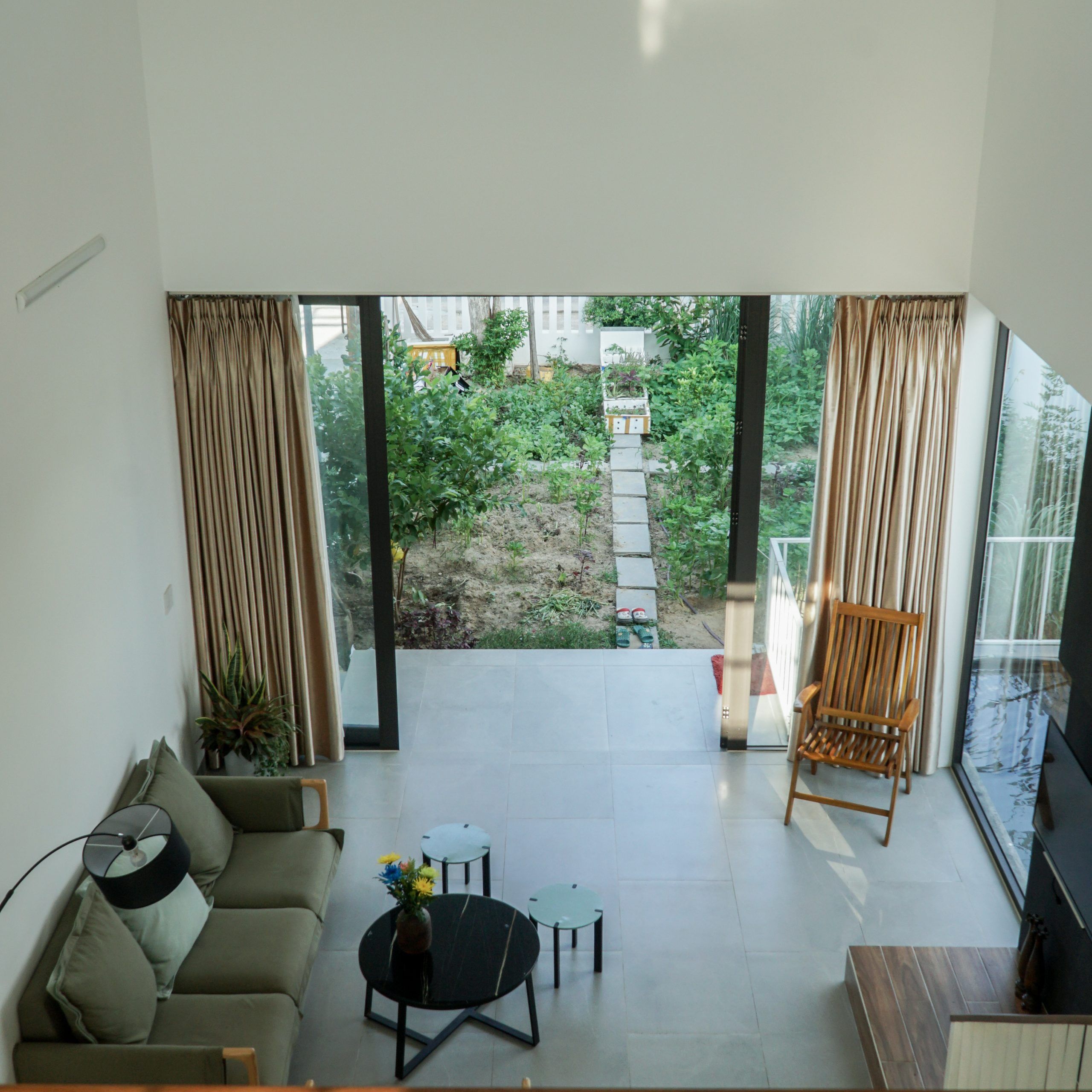 绿意盎然的四口之家-26