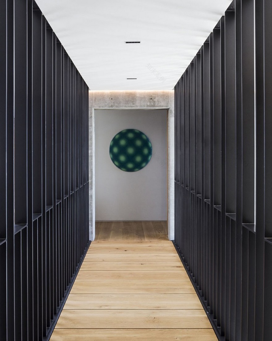 Massive Concrete Home on a Cliff Above Hobson Bay-16