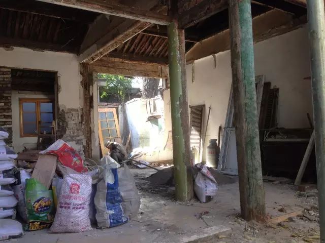 插画师自己当工头翻新60㎡老旧平房，终于拥有阳光灿烂的大花房！-22