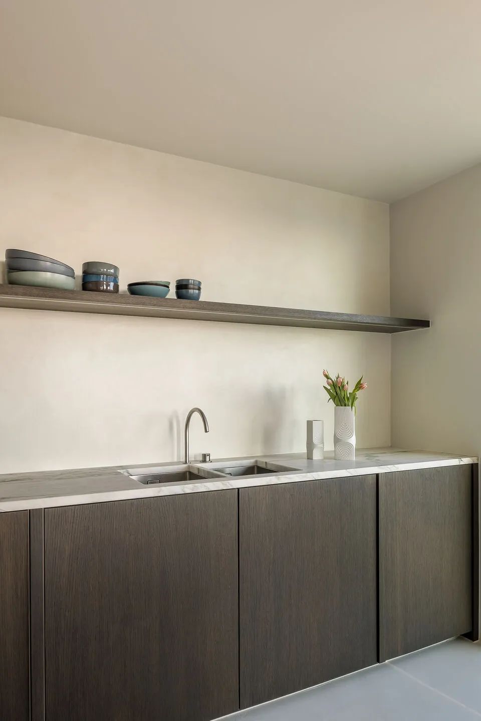 比利时克诺克复式顶层公寓室内装修丨Architects Claerhout  Van Biervliet-31