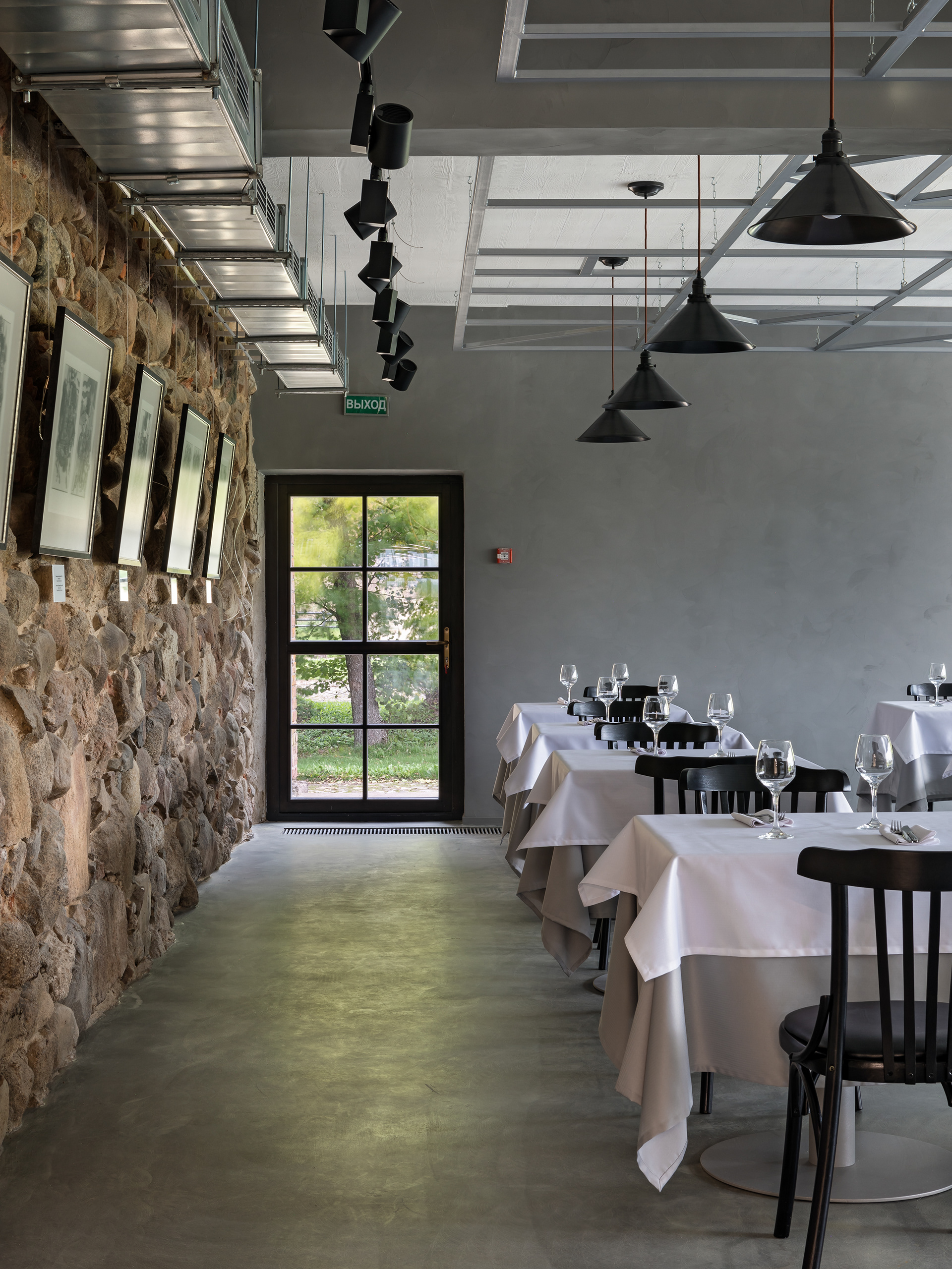 布洛瓦尔2号内饰（由于BROVAR可能是特定品牌、名称等，若有具体背景信息，可能会有更合适译法，这里按常规音译处理） 丨白俄罗斯明斯克丨VAE Studio-65