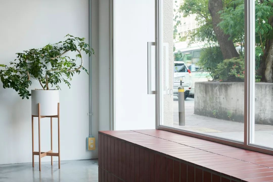 【新店】一个没有招牌的理发店，只有两个座位，佛性理发店-21