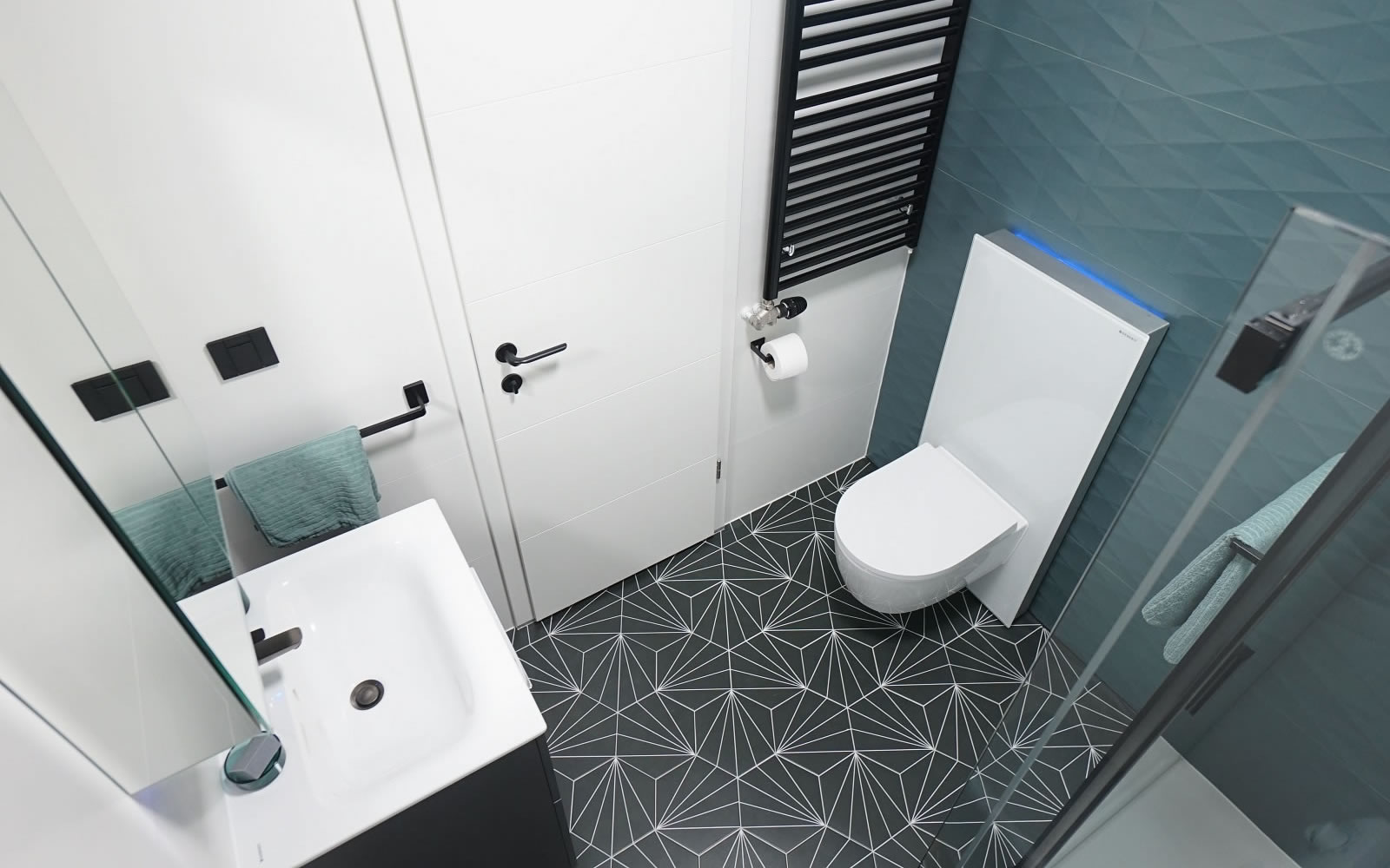 4m²卫生间改造至无限舒适空间-1