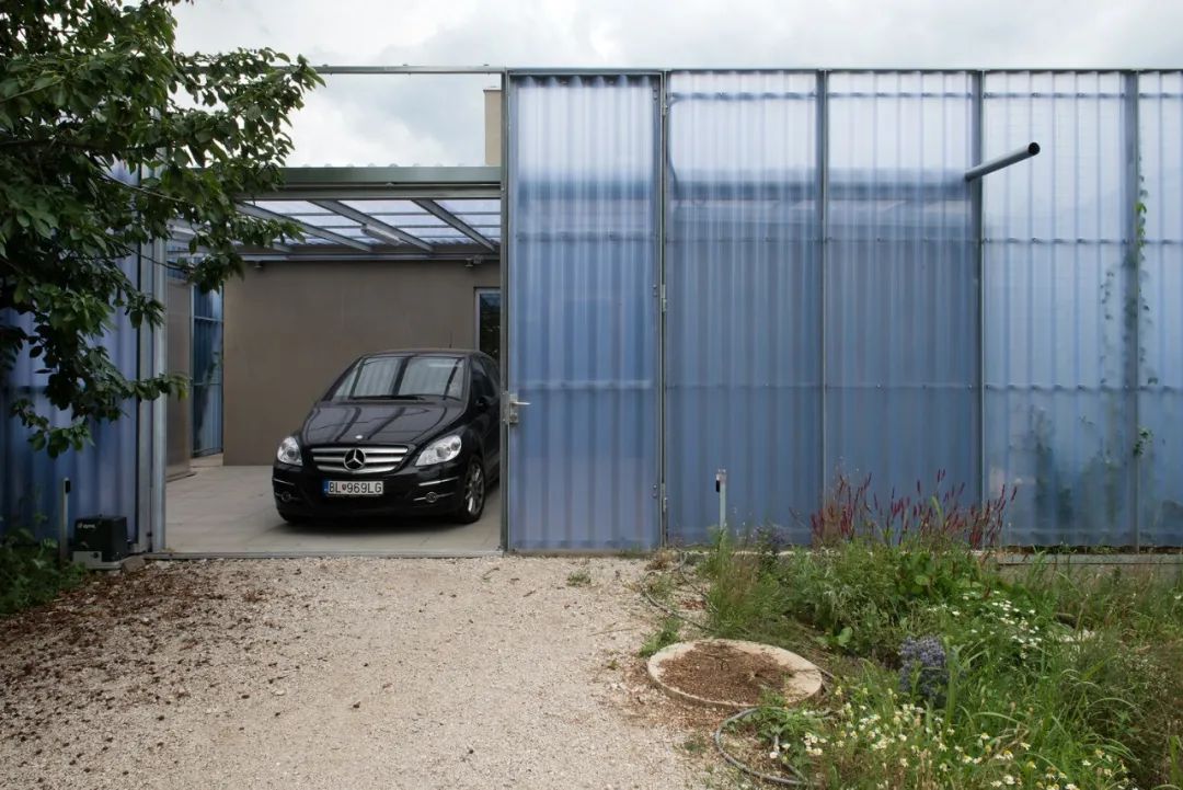 家庭住宅与花园的和谐共生-20