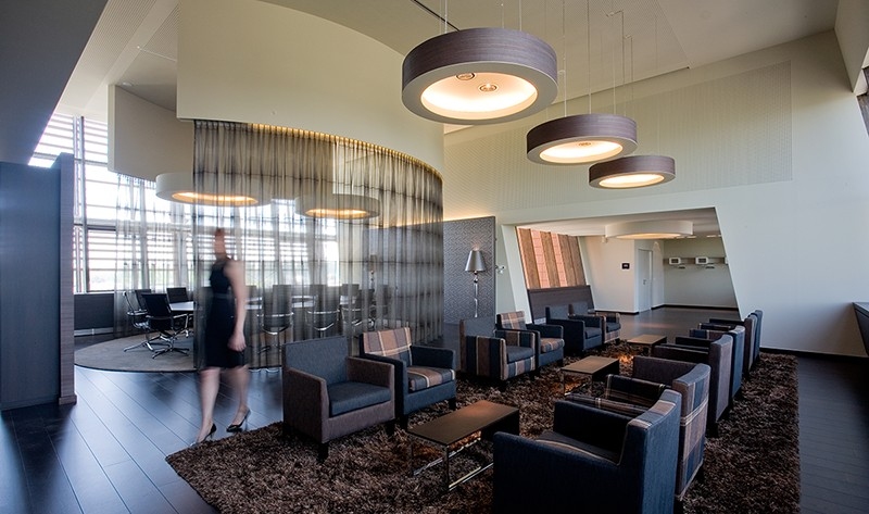 办公建筑 Cegeka 及地方政府大楼设计亮点-7