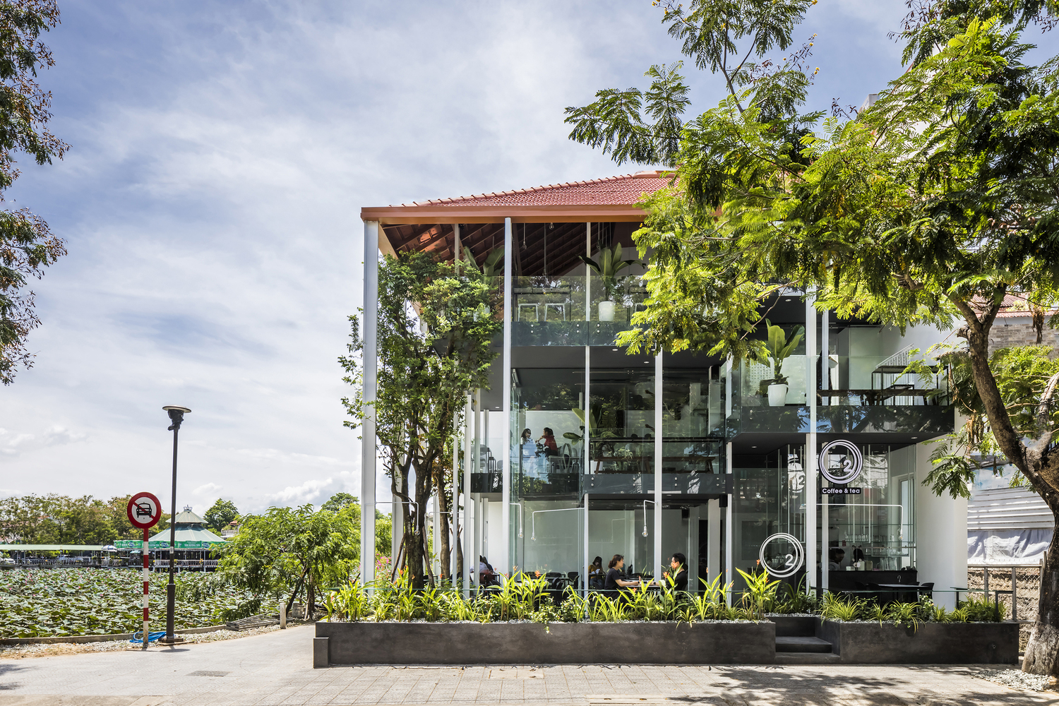 越南传统与现代交融的 O2 咖啡馆-40