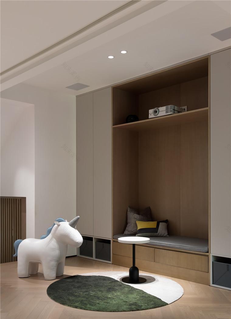 旧宅翻新变现代简约大宅,收纳空间丰富-40