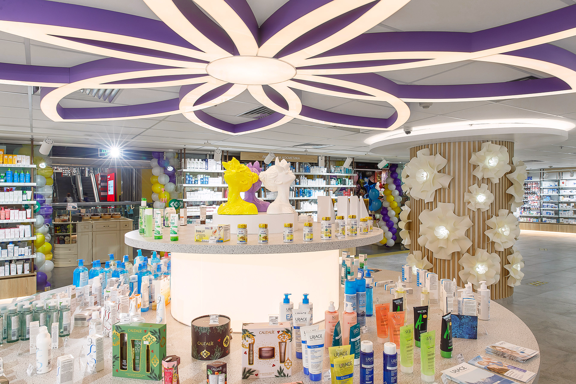 PHARMACY БІЛА РОМАШКА | FLAGSHIP STORE-14