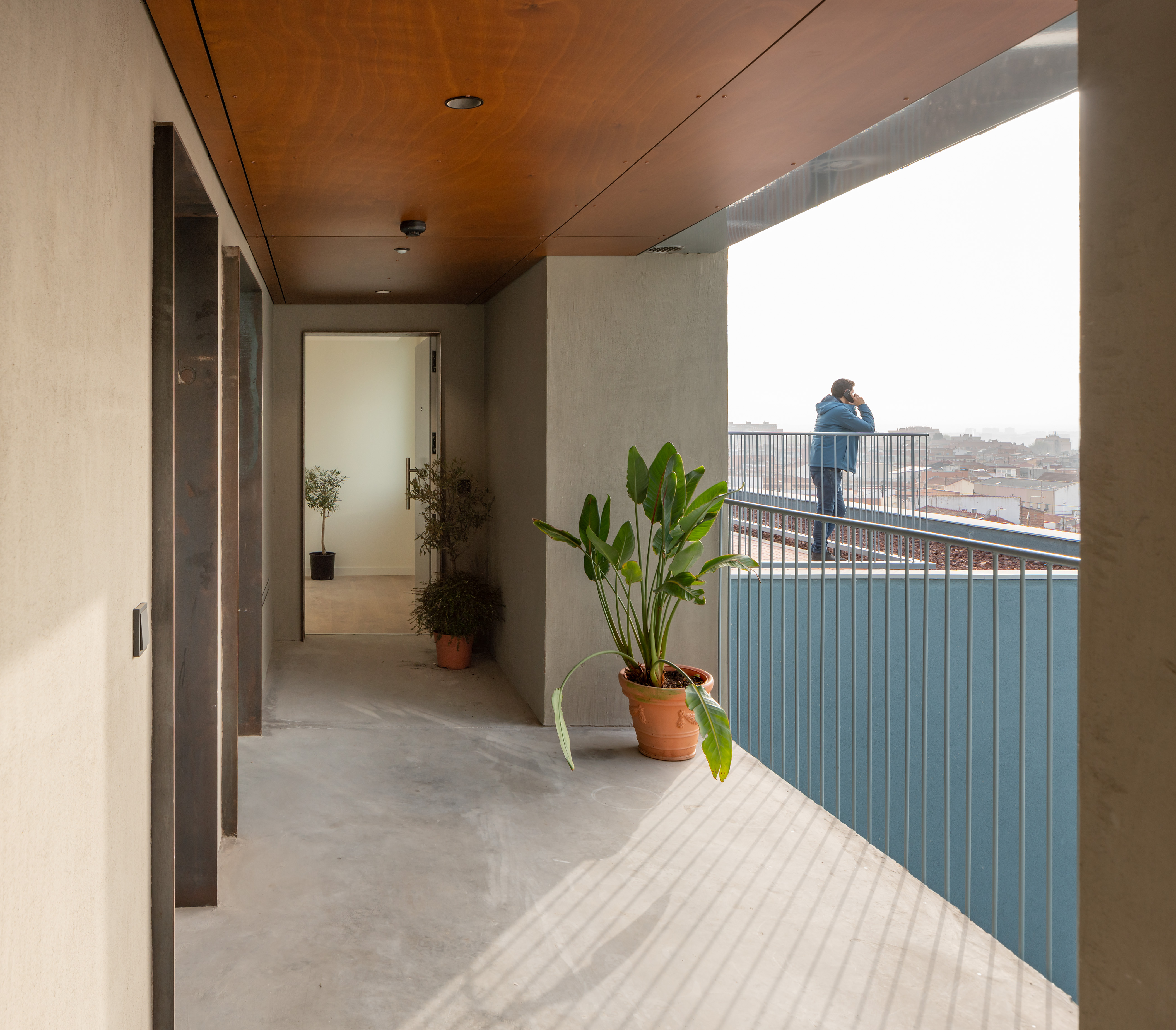 扭转错动：西班牙马德里LaScalA社会住宅 / MARMOLBRAVO＋MADhel-11