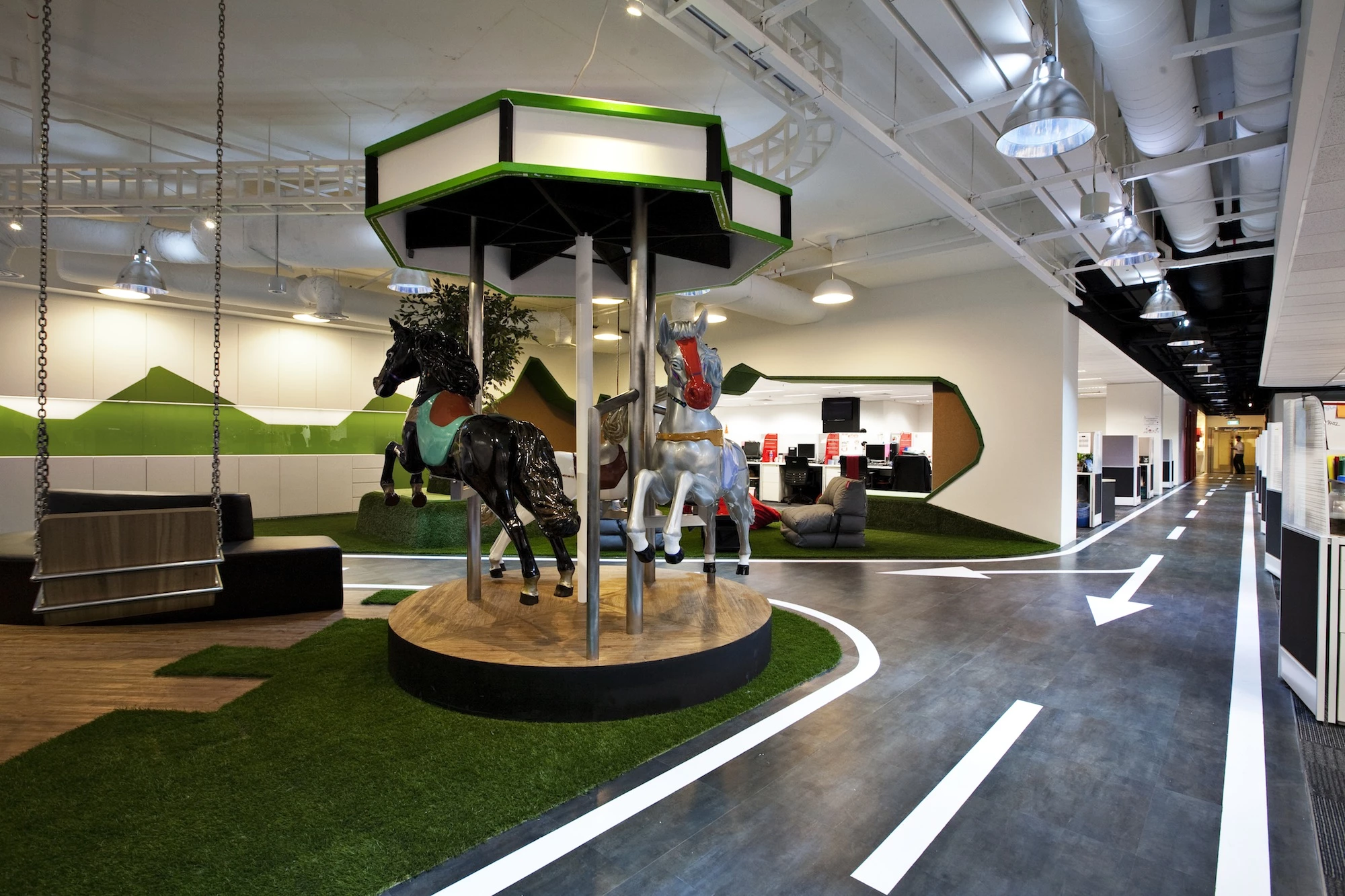 新加坡 SINGTEL 1688 中心·穿越时空的通讯历史室内设计-12