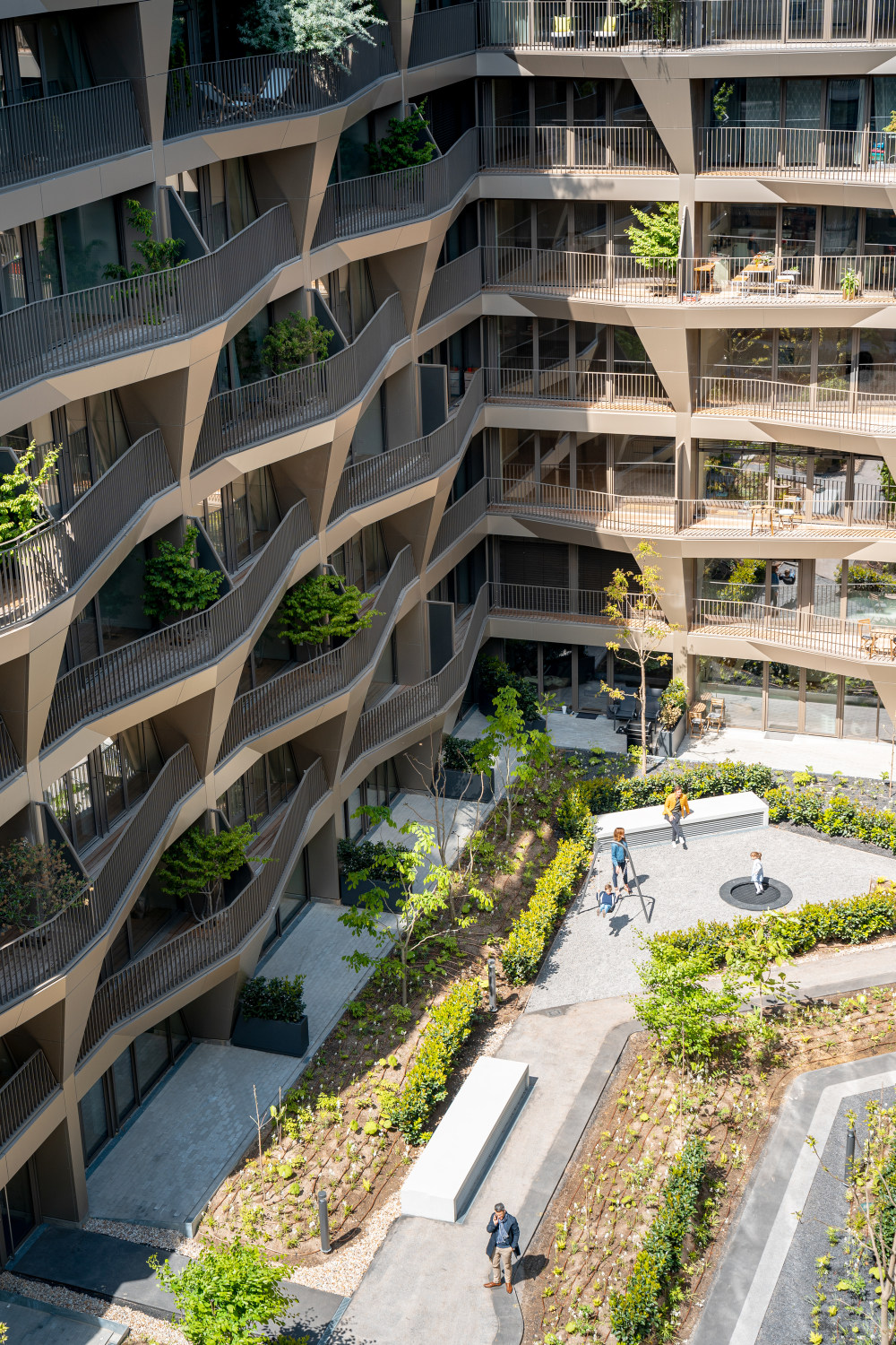 柏林查理住宅小区,梯田状雕塑阳台设计-37