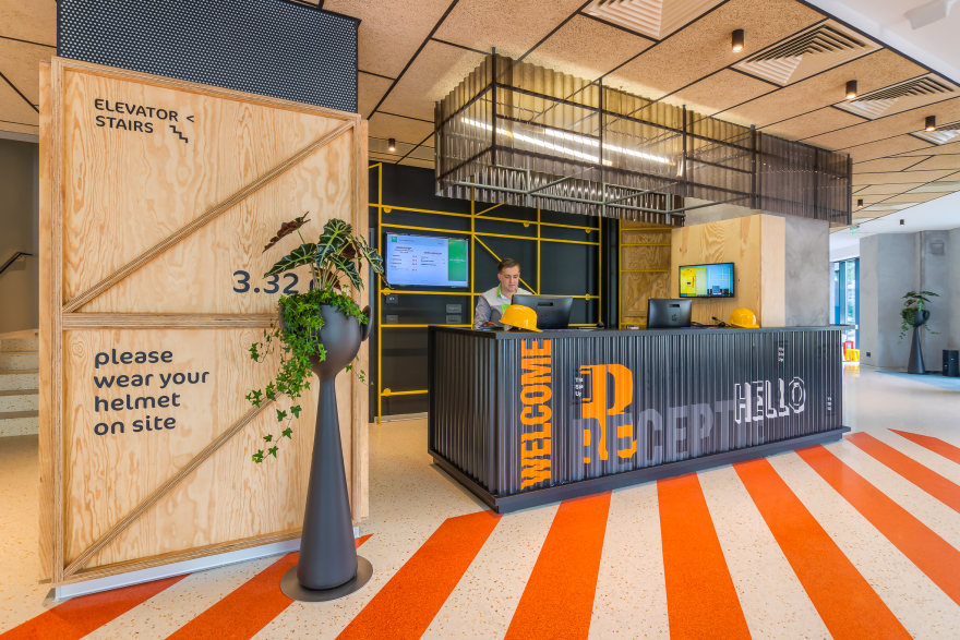 打造趣味十足的波普艺术建筑工地-31