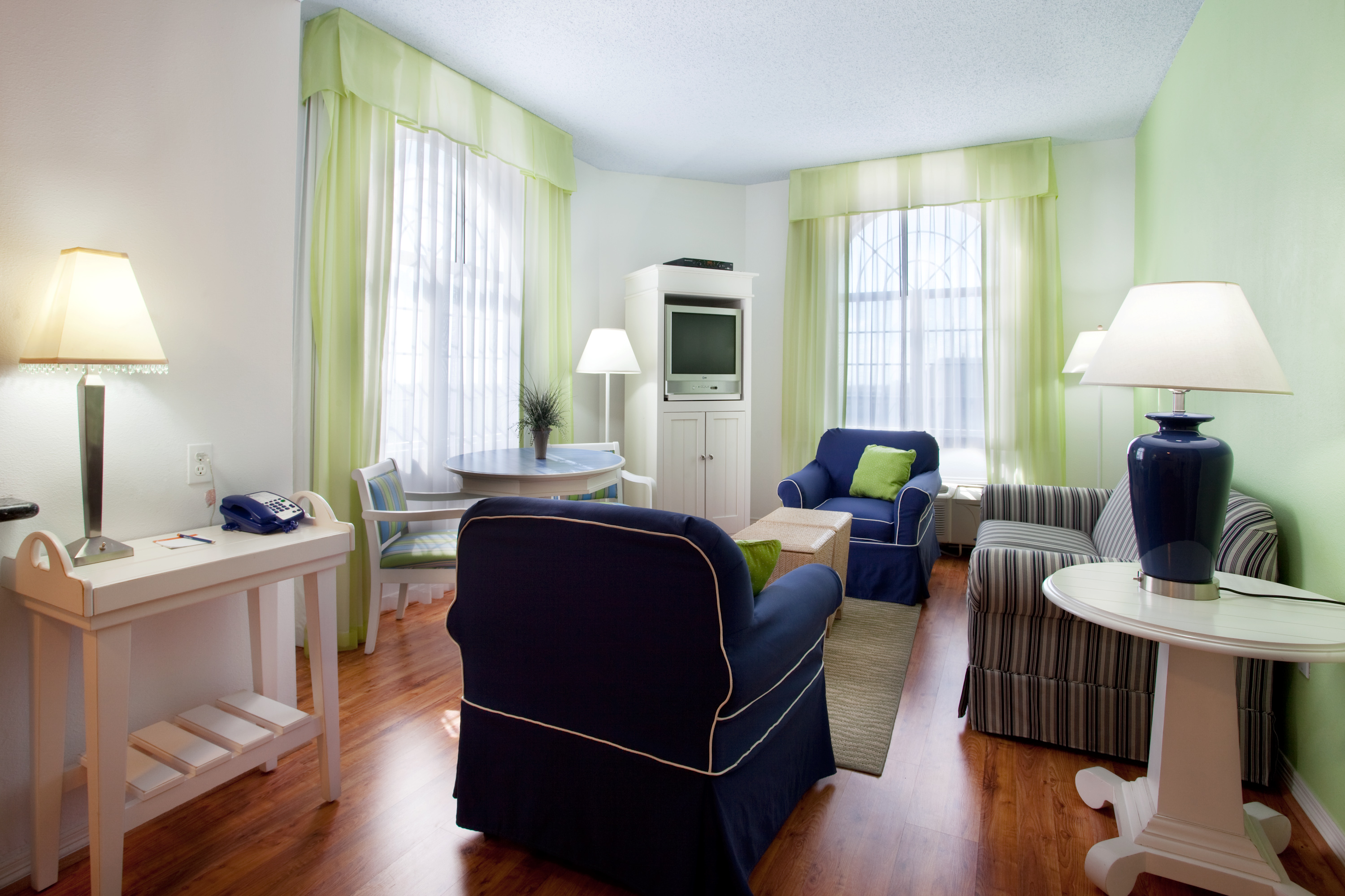 HOTEL INDIGO AT THE GALLERIA-38