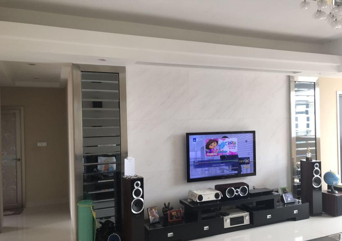 高级灰与木质元素打造温馨家居-12