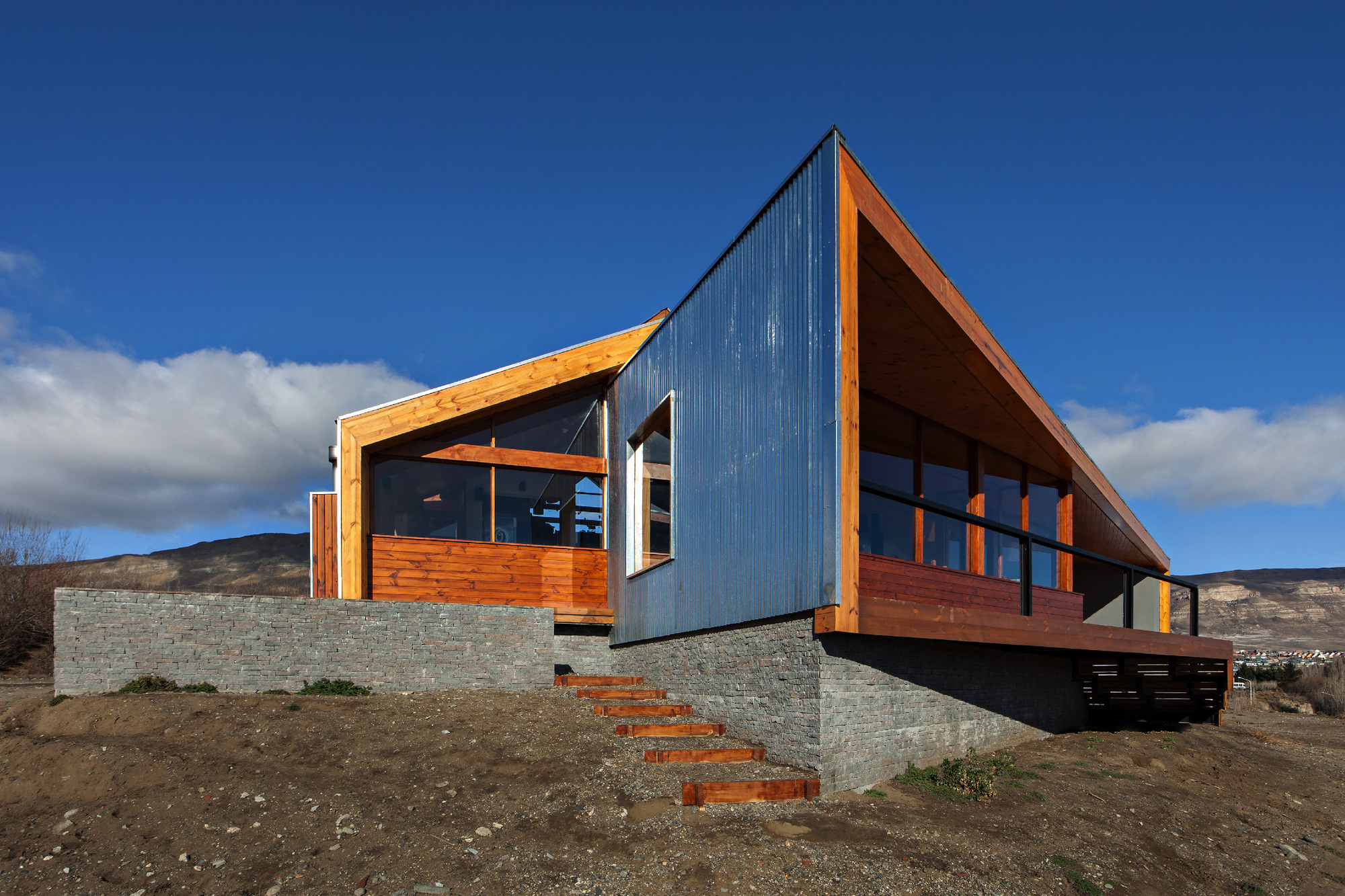 Calafate Hostel / Hauser Oficina de Arquitectura-28