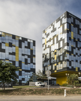 法国悠若丽斯公司总部丨LCR Architectes