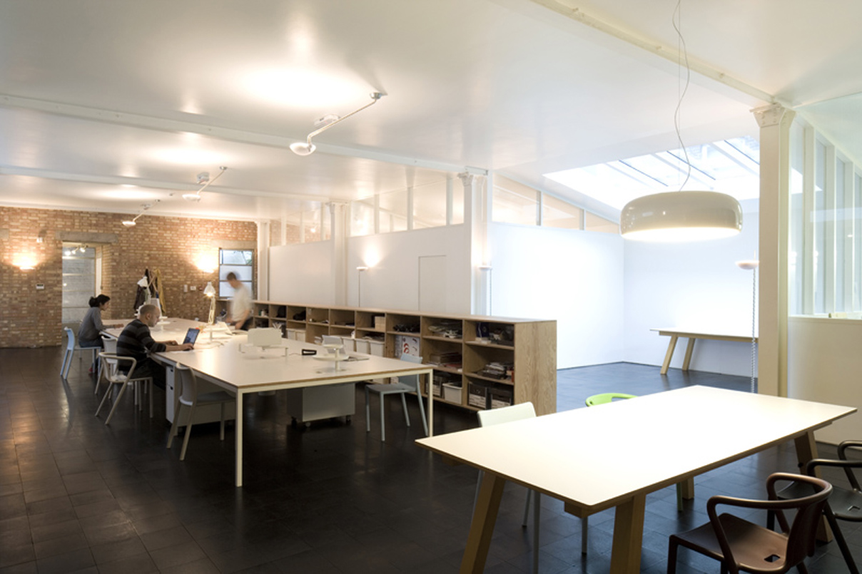 伦敦 Jasper Morrison 工作室 · 仓库改造的办公与零售空间-13