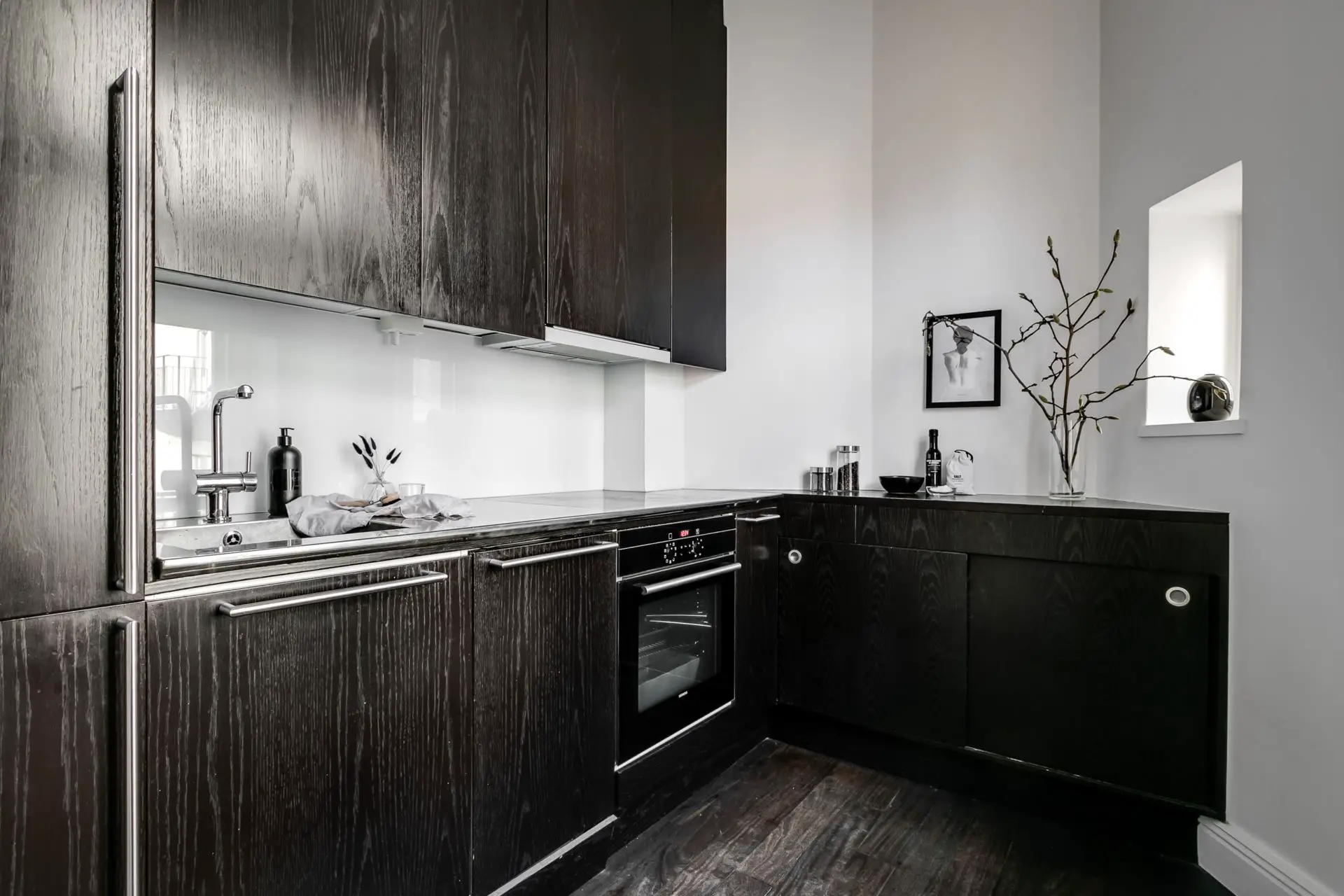 瑞典斯德哥尔摩 50m2 灰调一居的现代魅力-10