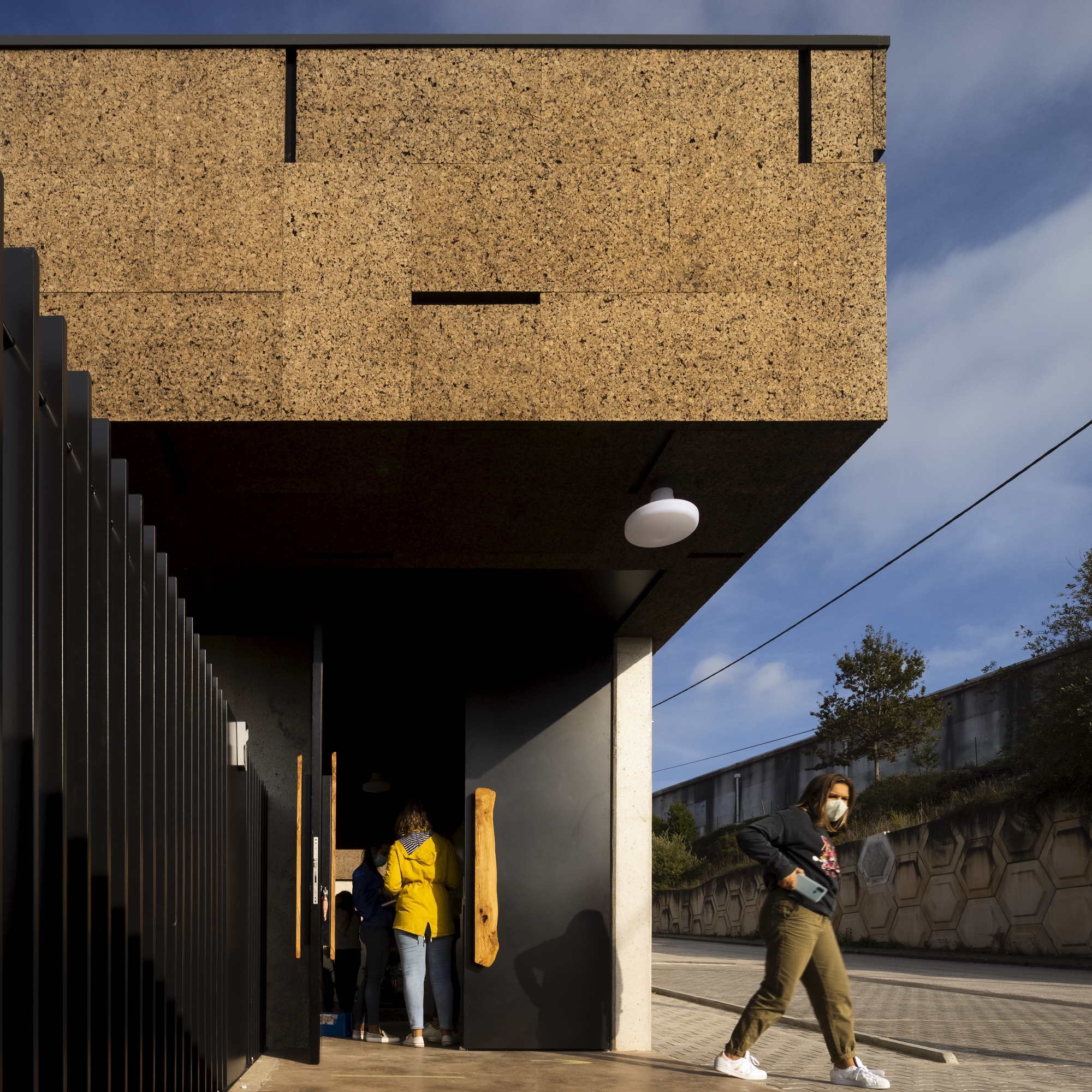 树屋学校丨葡萄牙丨Contaminar Arquitetos-34