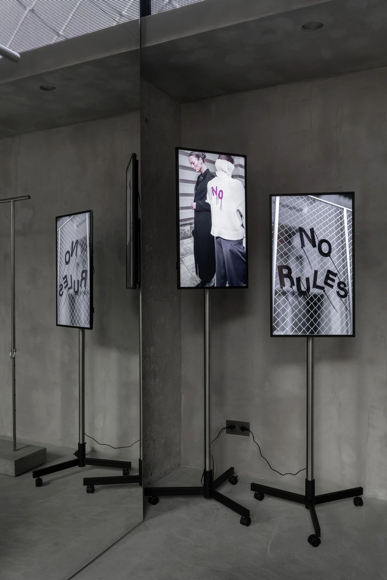 尤利亚波浪商店丨俄罗斯莫斯科丨Roman Gulyaev,Maria Tsakharias-17