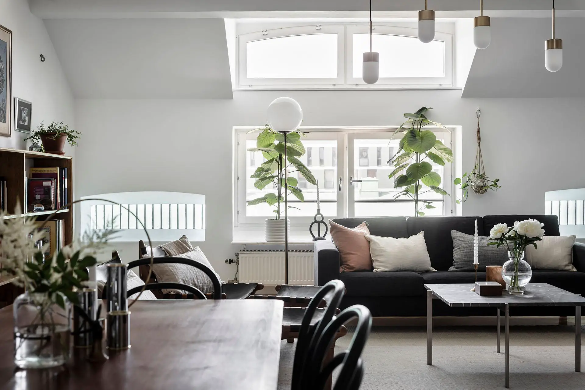 瑞典木质玻璃阁楼卧室设计-4