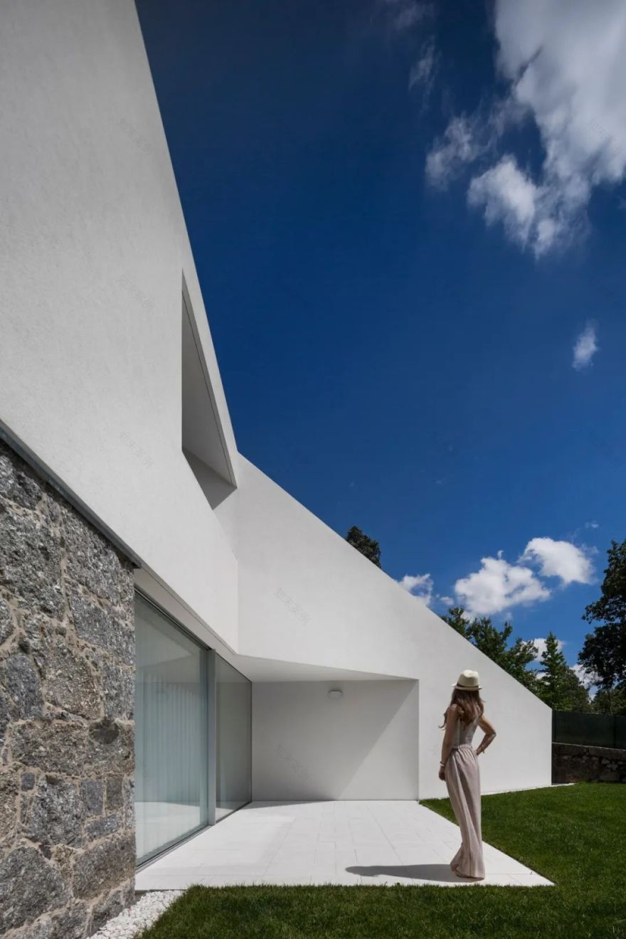 埃斯托里尔别墅丨葡萄牙丨Rui Vieira Oliveira architect-25