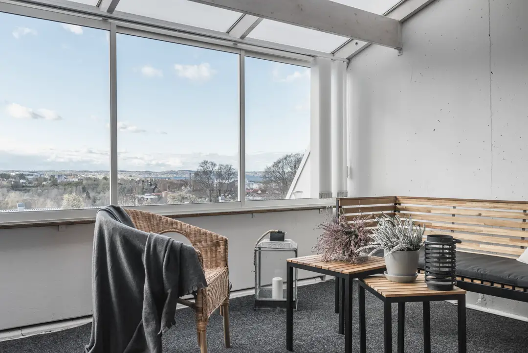 瑞典现代古典公寓的封闭式阳台设计-14