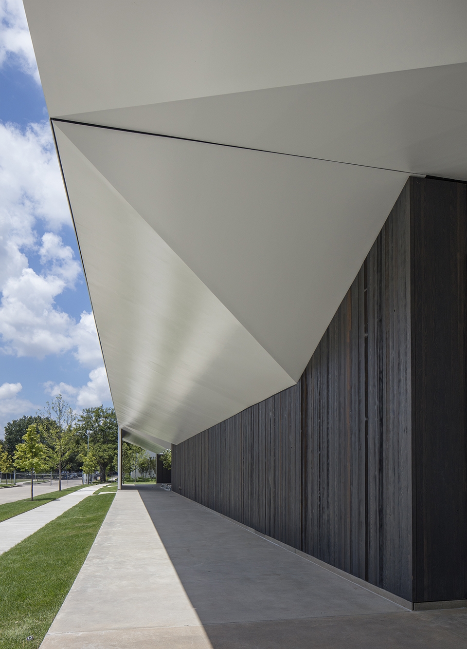 德州休斯顿 Menil 绘画馆· Johnston Marklee 打造光影艺术空间-16